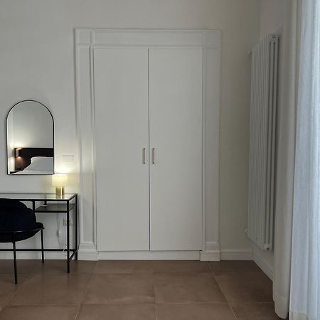 Domus Delia Luxury Apartment Neapel Exteriör bild